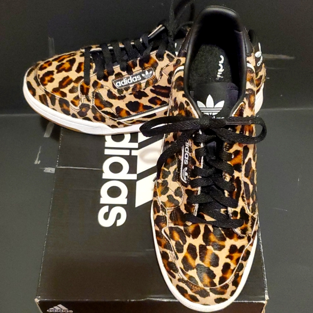 The Always complimented Adidas!!!!!!Sneakers